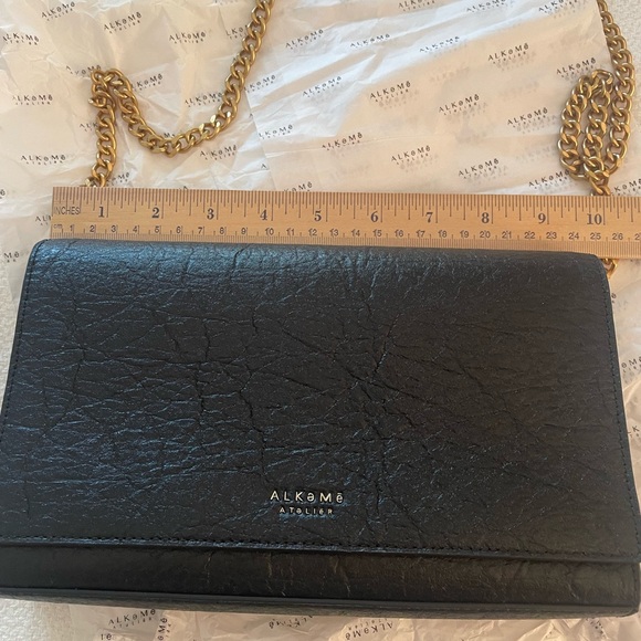 NEW Earth Pebbled Vegan Leather Black Crossbody Handbag w/ Duster - Picture 13 of 16